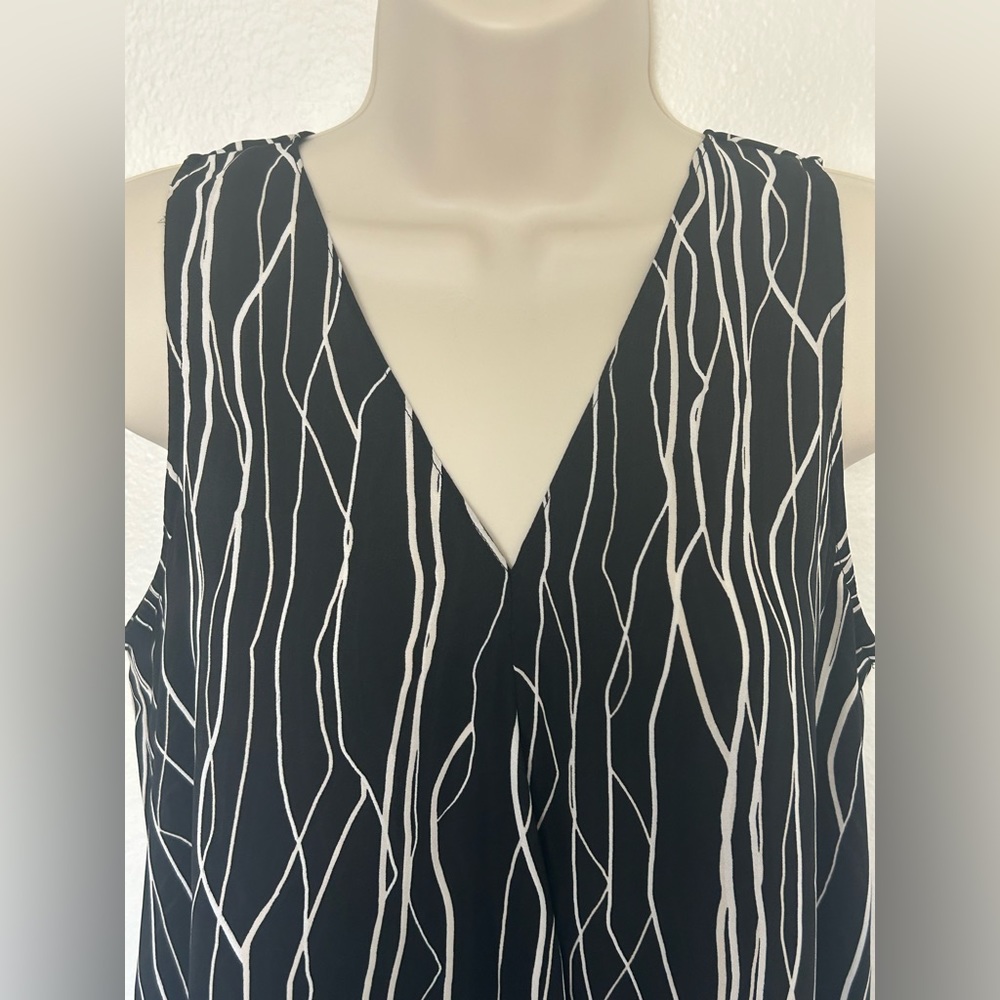 Stripped Vine Design Work Top